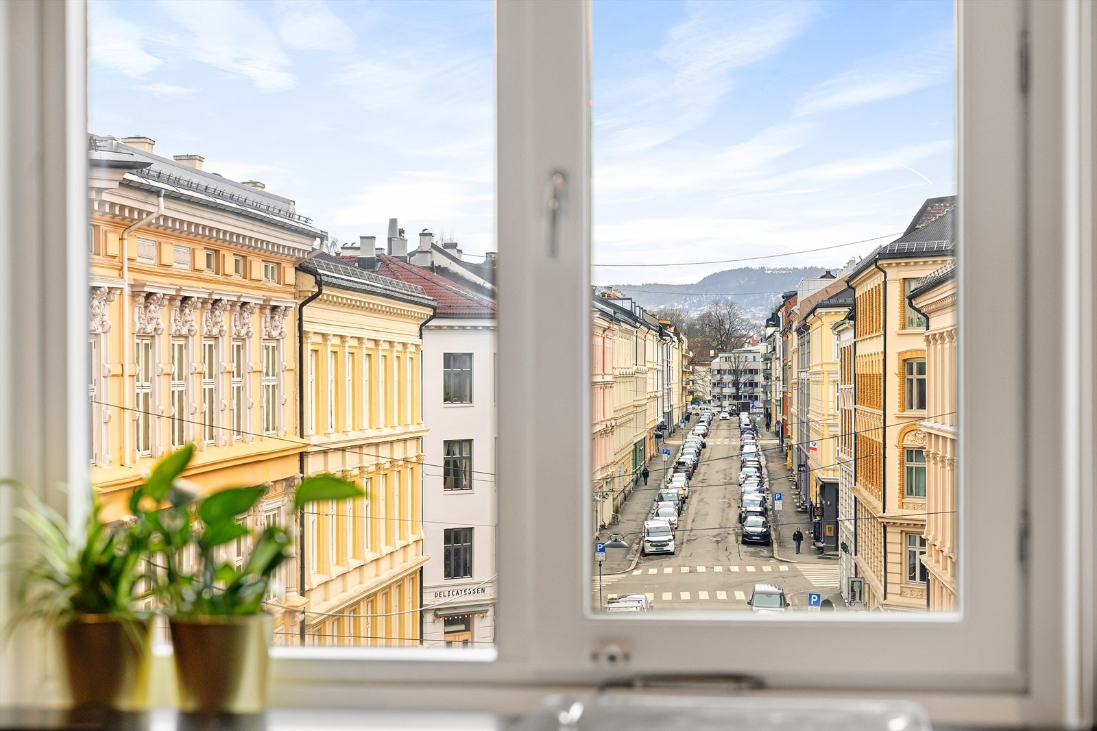 Her kan du starte dagen med morgenkaffen og utsikt over flotte Vibes gate Galleribilde