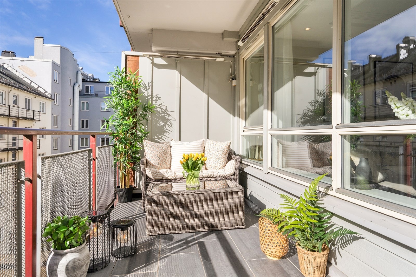 Leiligheten byr på en romslig og innbydende balkong på ca. 10 m². Galleribilde