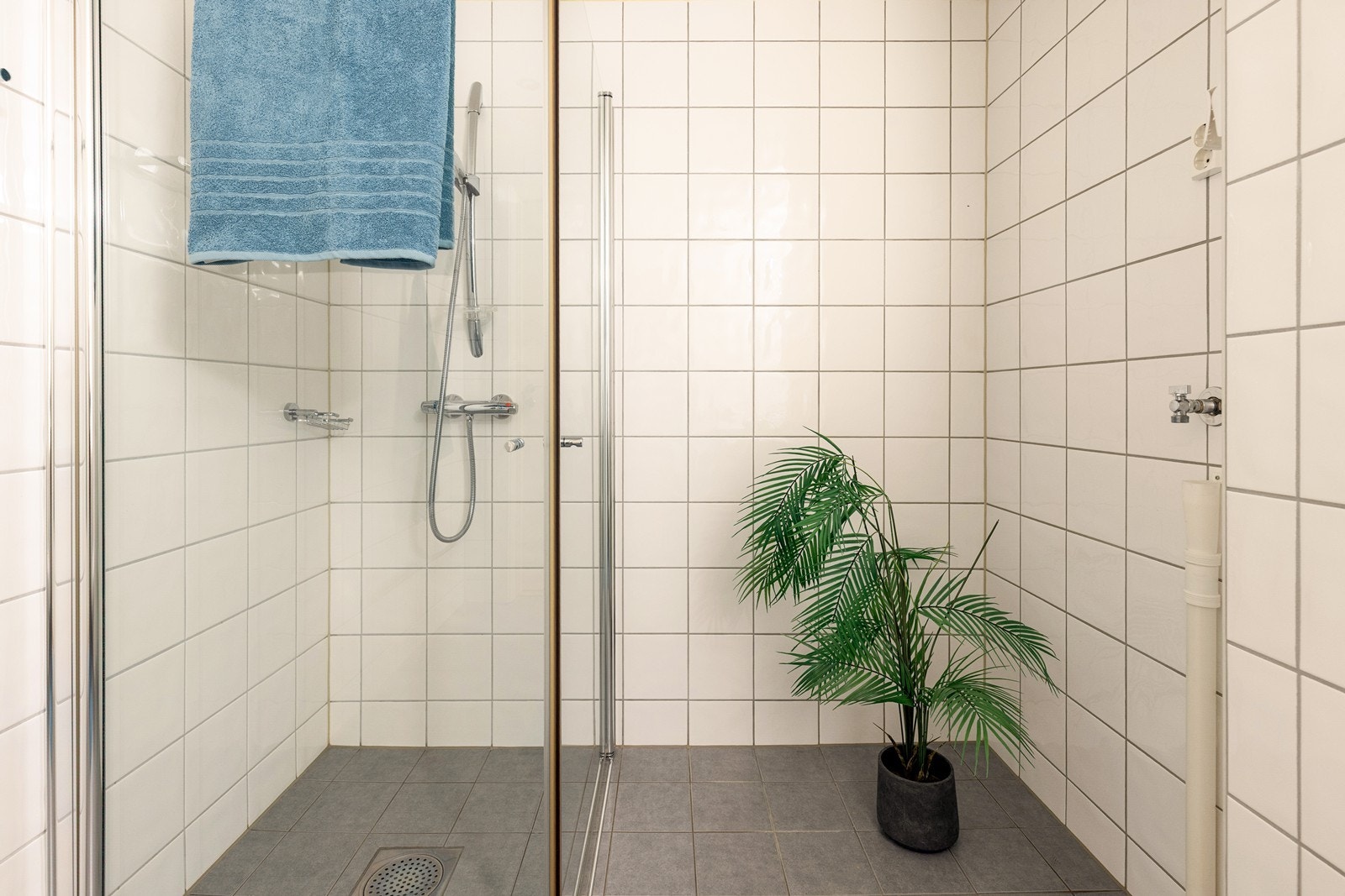 Rommet har mekanisk avtrekk tilknyttet balansert ventilasjon. Galleribilde
