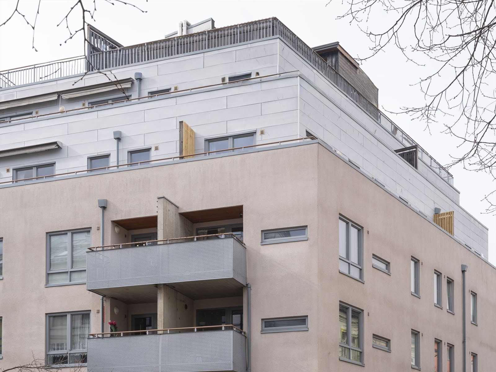 Bygget har en felles takterrasse tilgjengelig for alle beboerne. Galleribilde