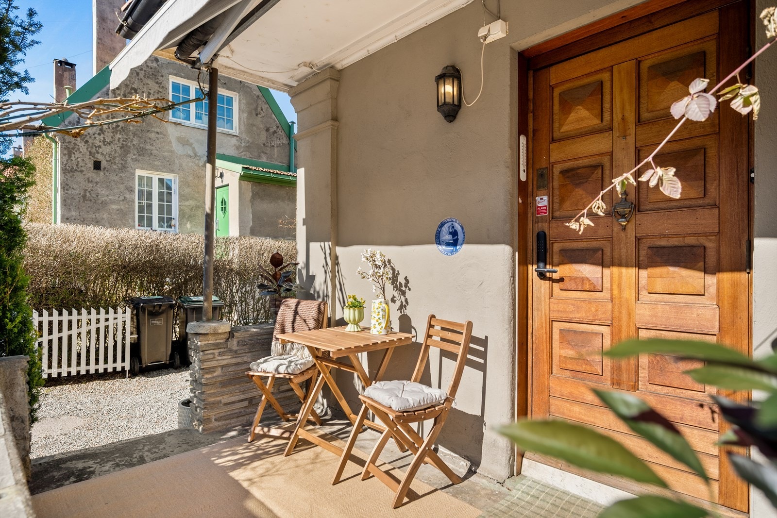 Her får du et varmt og personlig hjem som kombinerer den originale sjarmen fra 1910-tallet med moderne oppgraderinger i topp kvalitet. Galleribilde