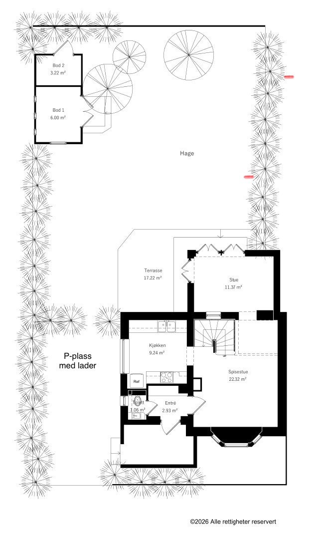 Uteplass foran huset og stor hage på baksiden. 1.etasje har utgang til hage og medfølgende uthus. Galleribilde