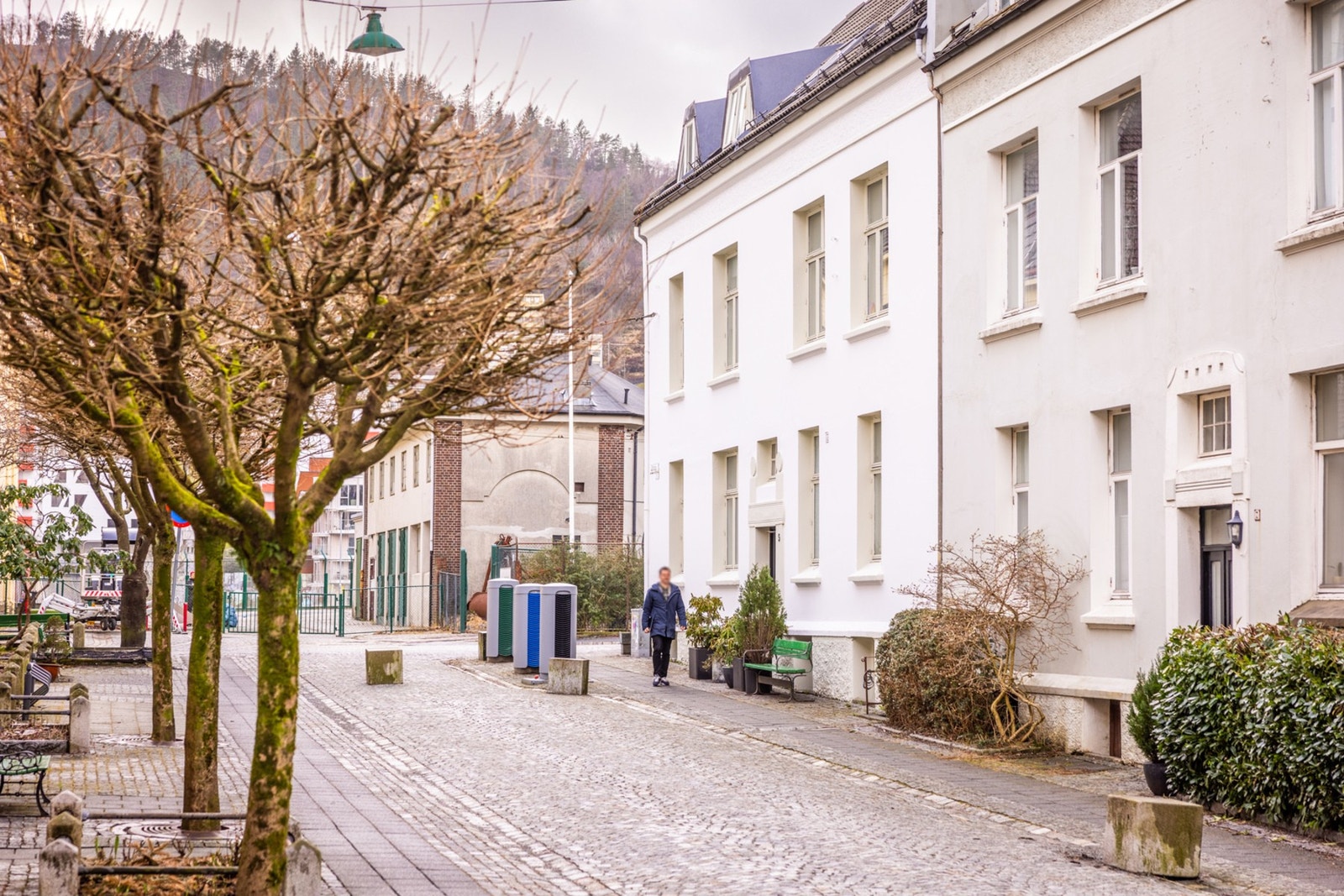 Området rundt leiligheten og Møhlenpris er preget av flott bebyggelse og gode fasiliteter uansett aldersgruppe og livssituasjon. Det er også barneskole og barnehage i nabolaget. Galleribilde