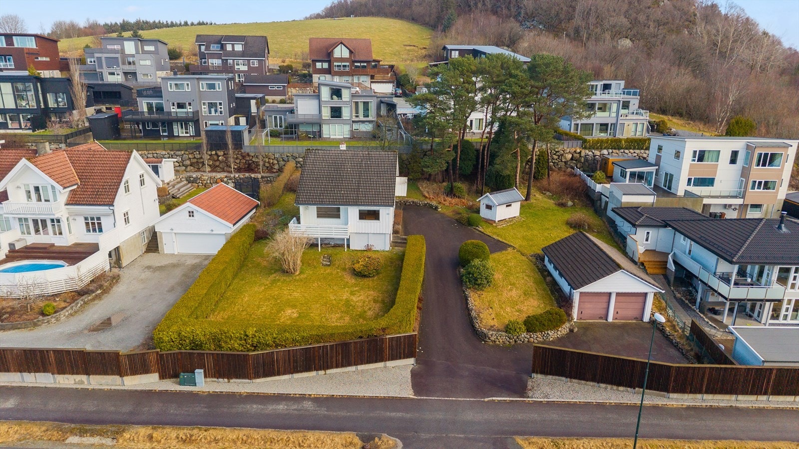 Her ligger man sentralt i regionen med kort avstand til Forus, Stavanger, Sandnes og flyplassen. Galleribilde