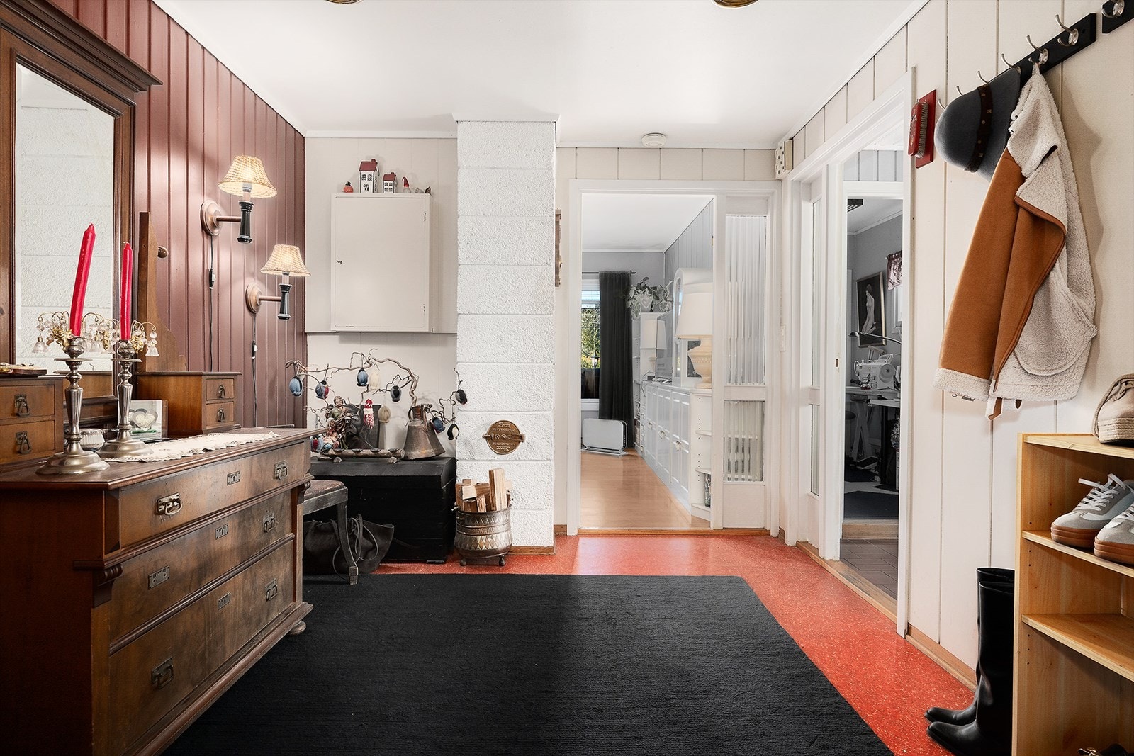 Her er det adkomst til alle rom i denne seksjonen med unntak av soverom Galleribilde