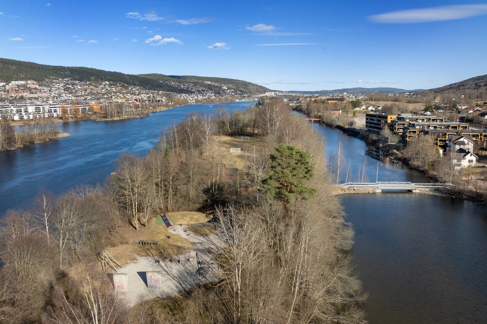 I direkte nærhet har du Sølfastøya med lekeplass og turområde og skogsløyper. Galleribilde