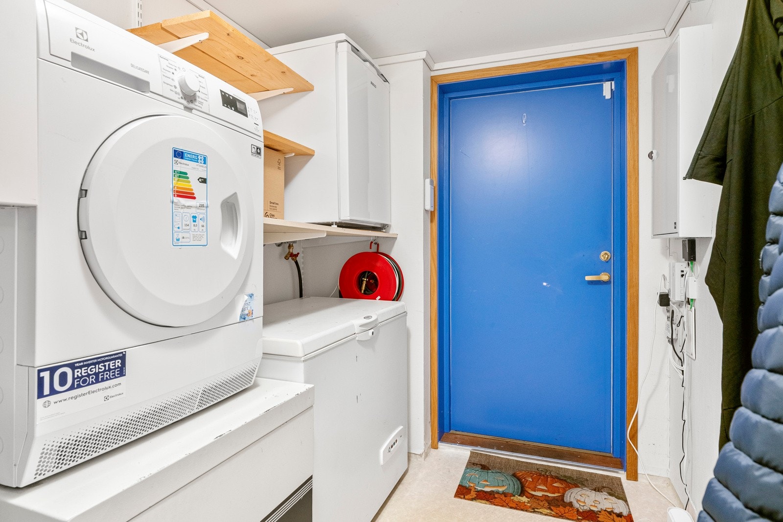 Eget vaskerom med praktiske løsninger som gjør hverdagen enklere Galleribilde