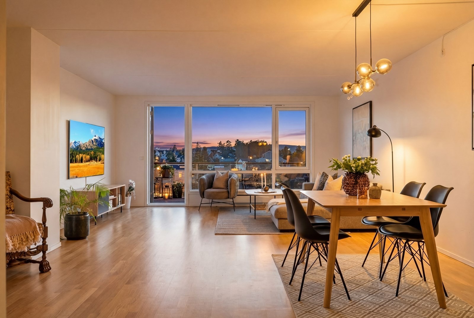 Velkommen til Stasjonsveien 14, presentert av Kenneth Andreassen i Nordvik Lillestrøm! Foto: Anders Botnmark Galleribilde