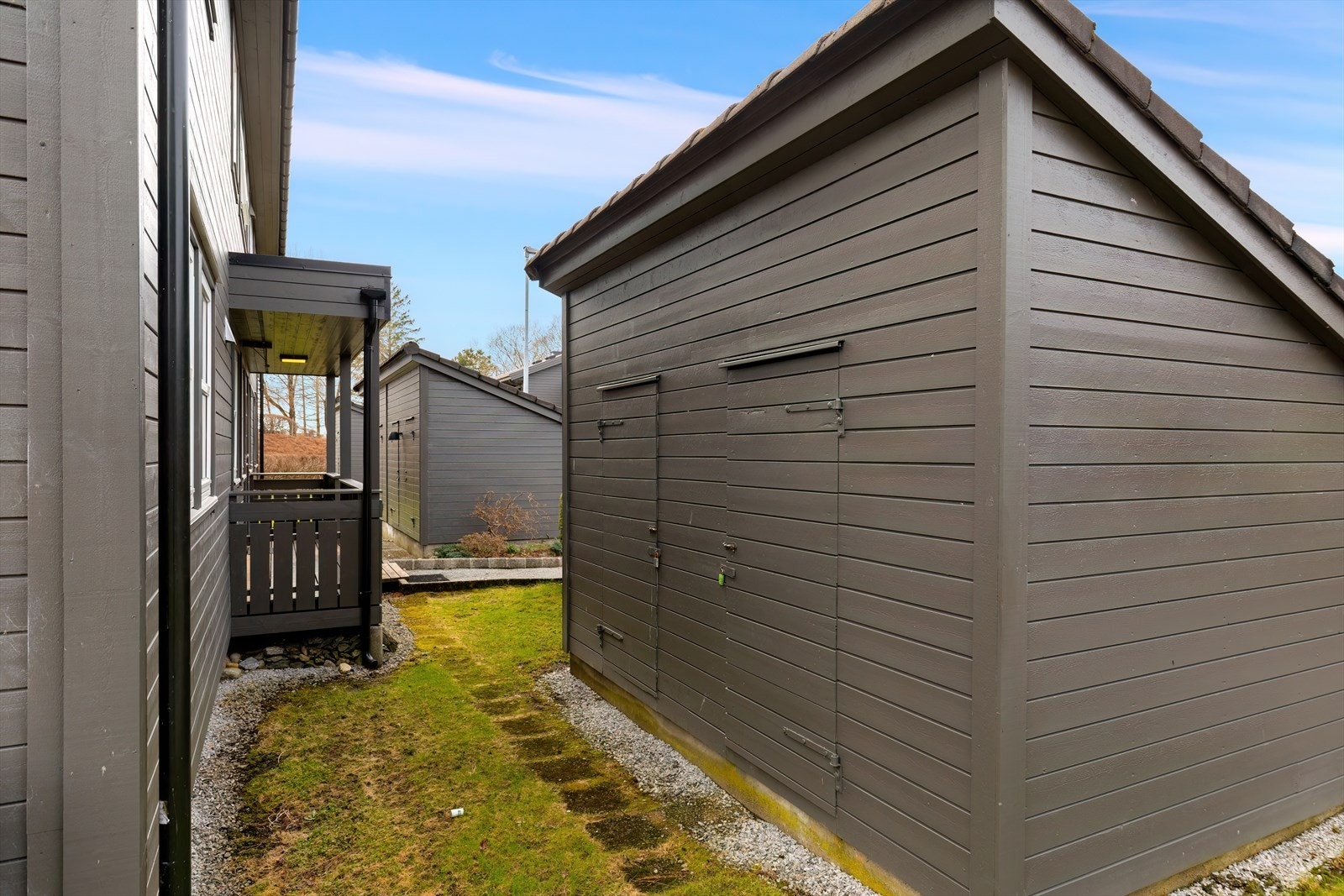 Hver av leilighetene har egen utvendig sportsbod Galleribilde