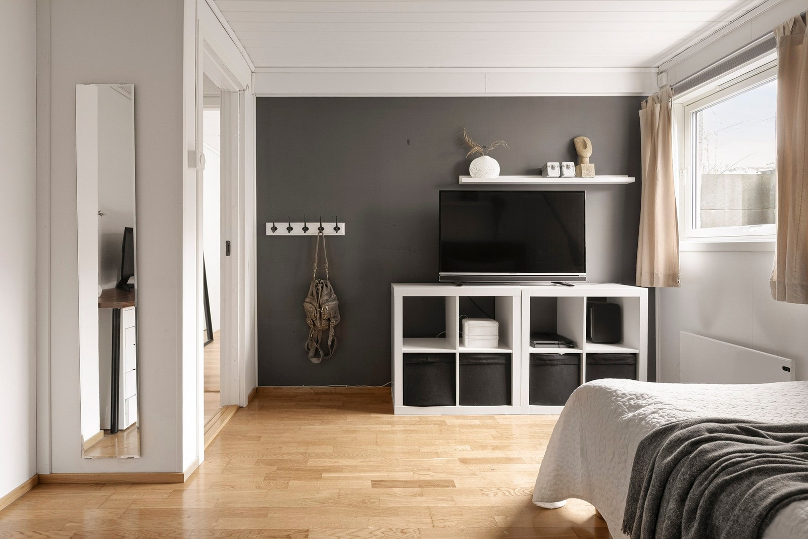 Her er det også god plass til å innrede med ønsket garderobeløsning Galleribilde