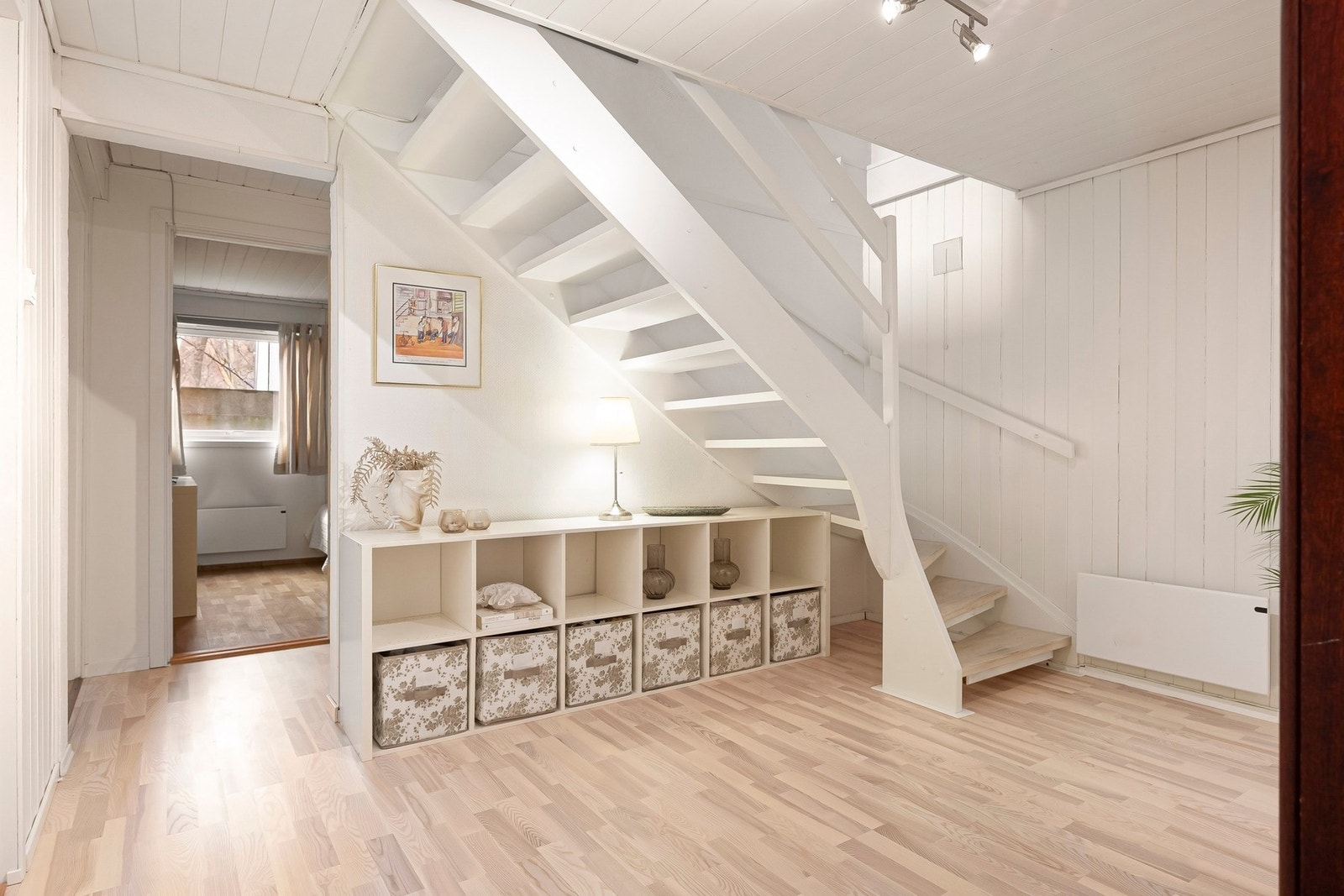 Hall - Underetasje Galleribilde