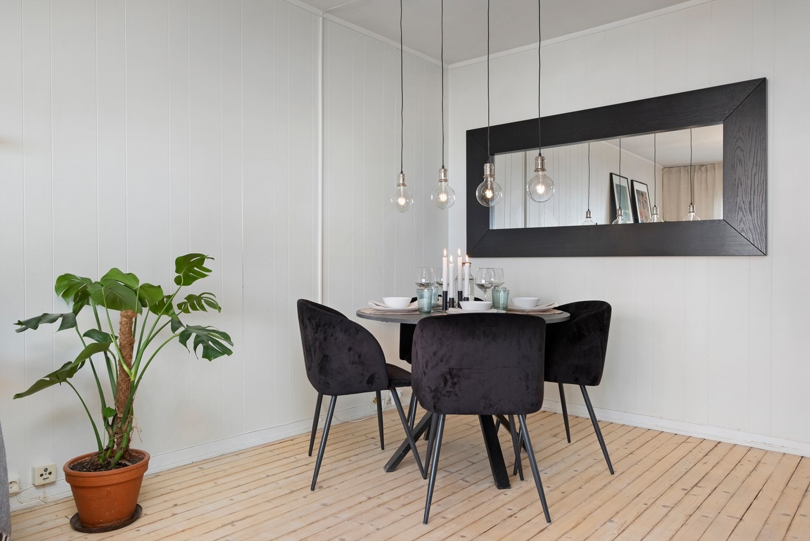Med leiligheten følger også totalt 3 boder med rikelig plass i byggets kjeller. Galleribilde