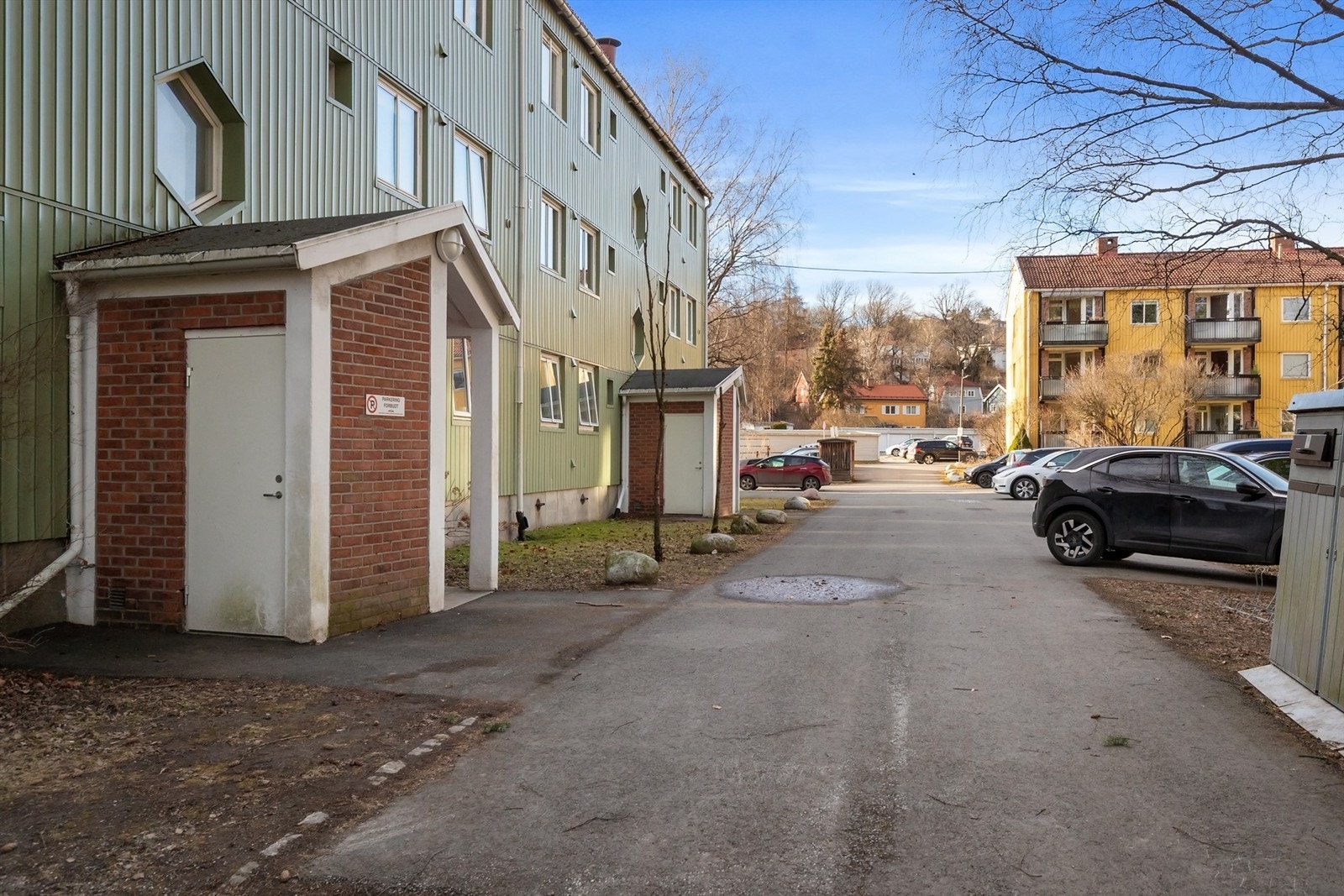 Leiligheten disponerer rikelig med lagringsplass med to kjellerboder og en stor loftsbod. Galleribilde