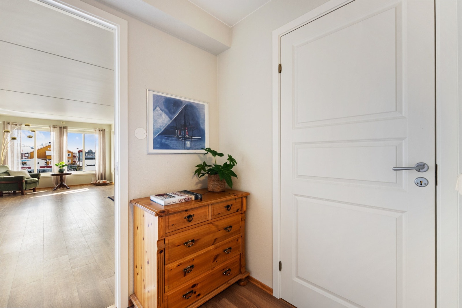 I tillegg har leiligheten et separat og romslig vaskerom. Galleribilde