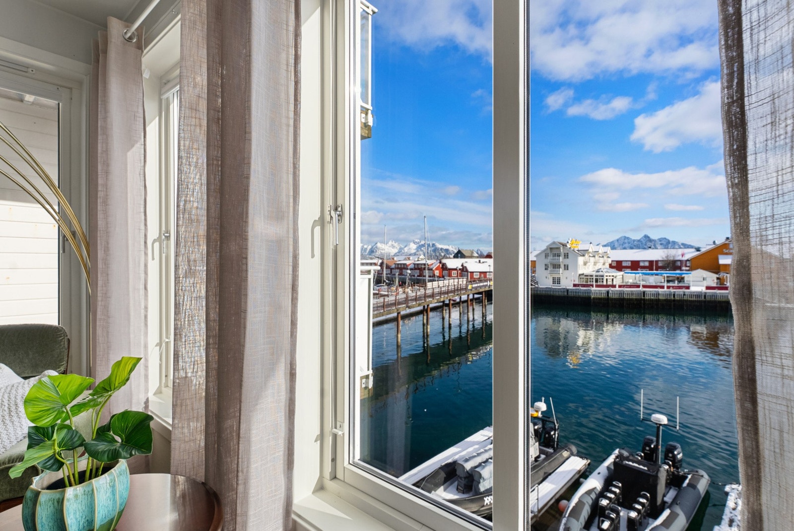 Utsikt mot Lamholmen. Galleribilde