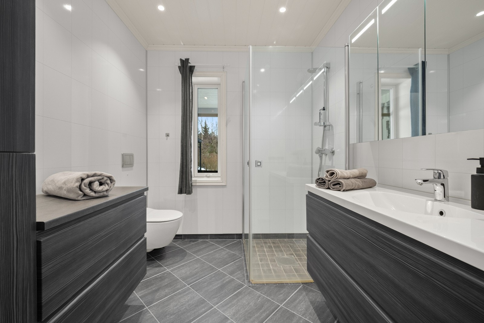 P1870839 Galleribilde