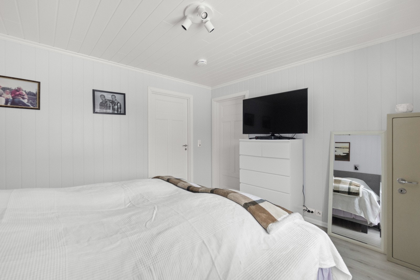 P1870864 Galleribilde