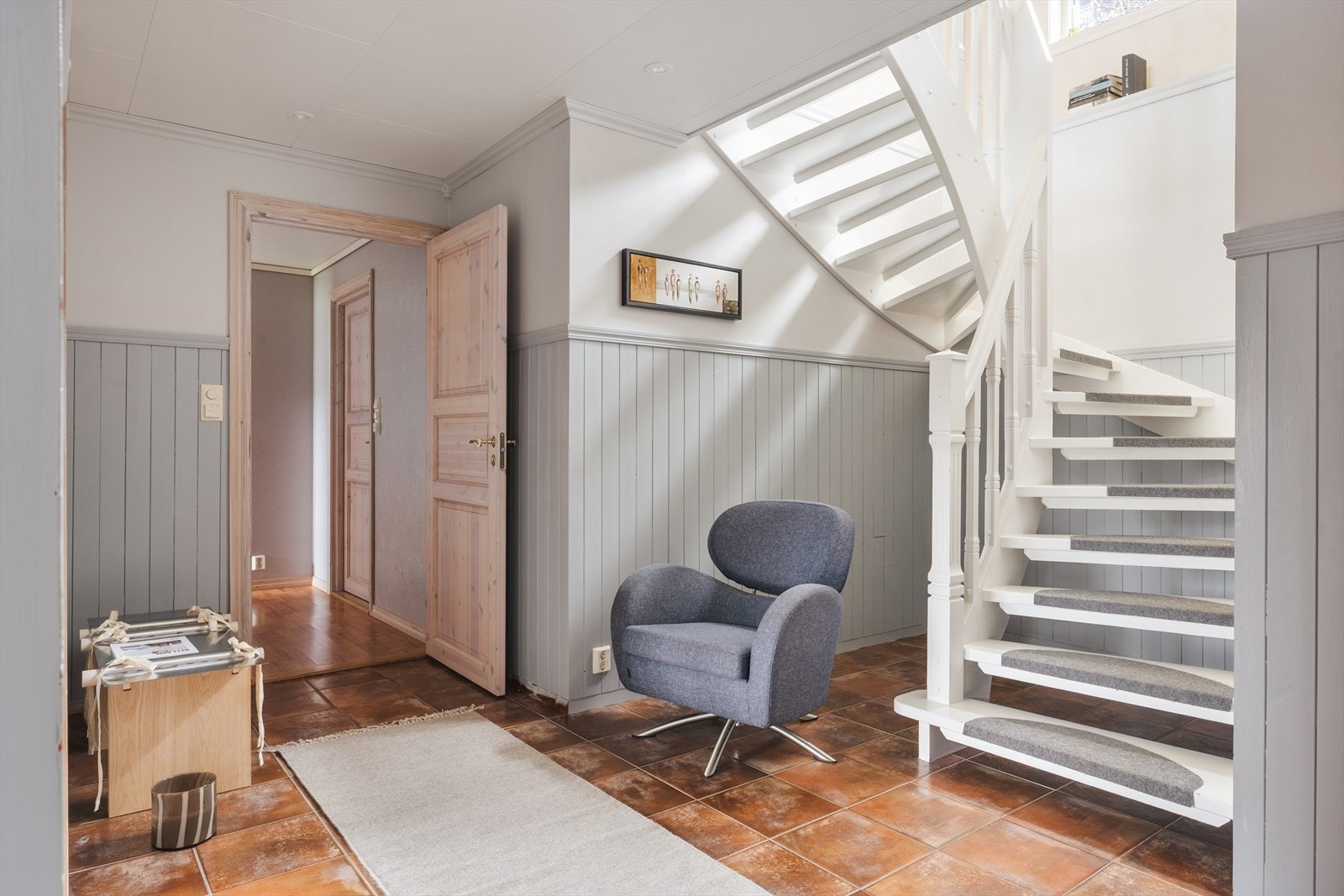 Entre / hall med gulvvarme Galleribilde