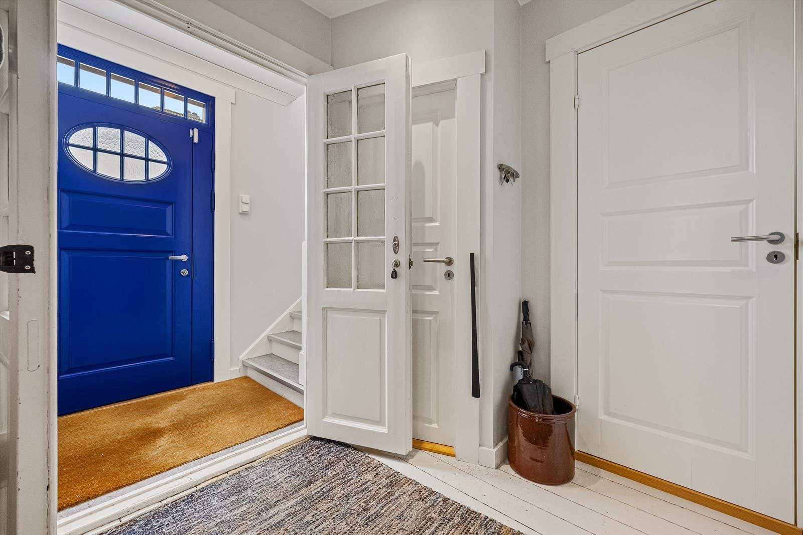 I 1. etg. er det 3 soverom, bad og gjestetoalett Galleribilde