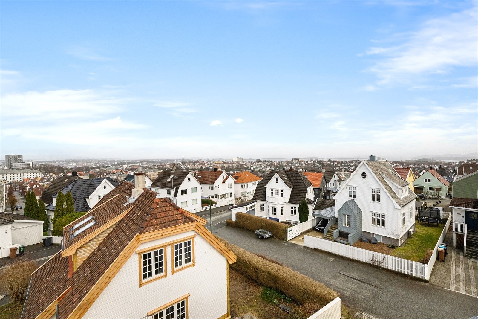 Nydelig, vid utsikt fra loftsetasjen Galleribilde