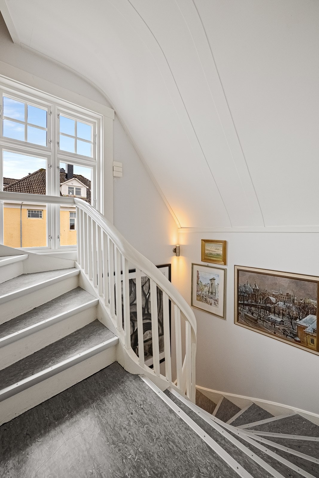 Yttergang i 2. etg Galleribilde