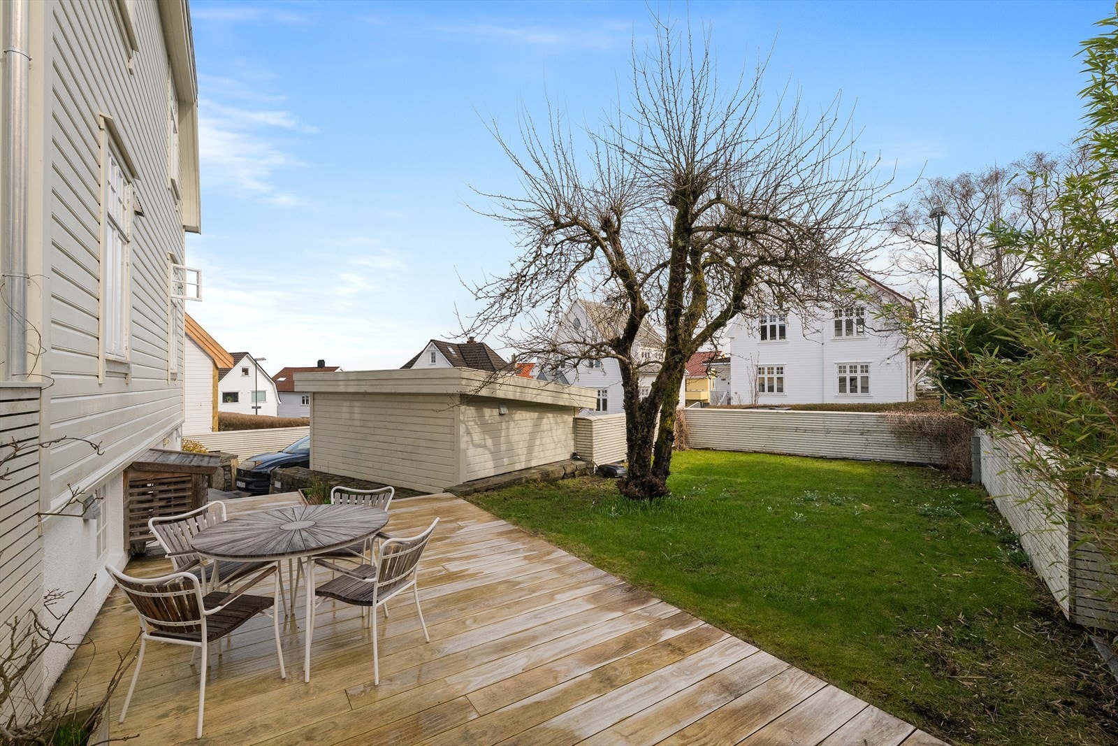 Utvendig hage/sykkelbod Galleribilde