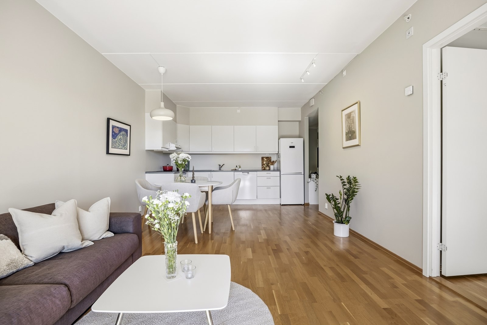 Inngang til hovedsoverommet fra stue. Galleribilde