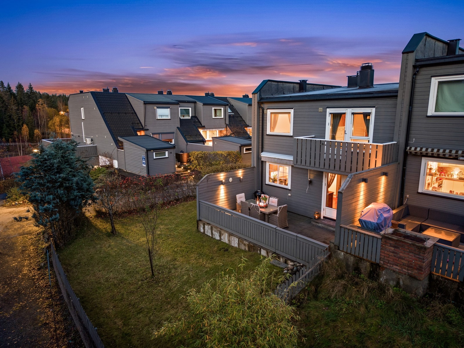 Eiendomsmegler Krogsveen v/Wiktoria Cieslakowska ønsker velkommen til Mårstien 37! Galleribilde