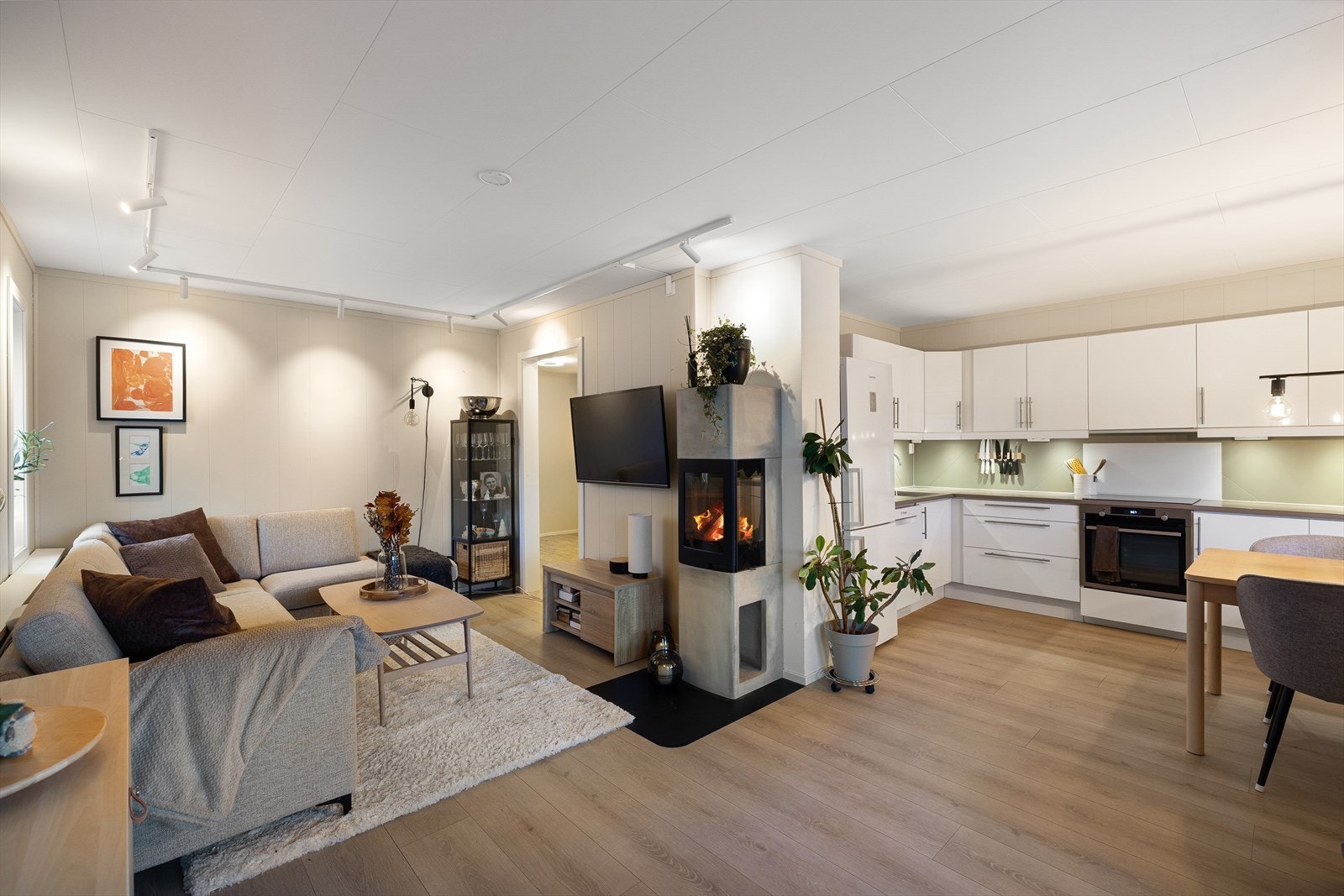 Velkommen til en flott leilighet i Brånåshagen 18 på Brånåsen/Skedsmokorset. Galleribilde