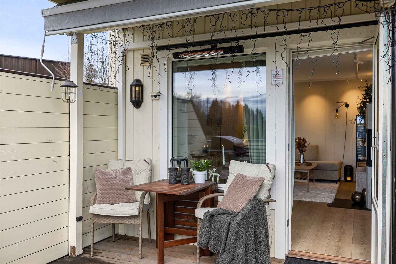 Sydvestvendt terrasse på ca. 22 kvm. Galleribilde