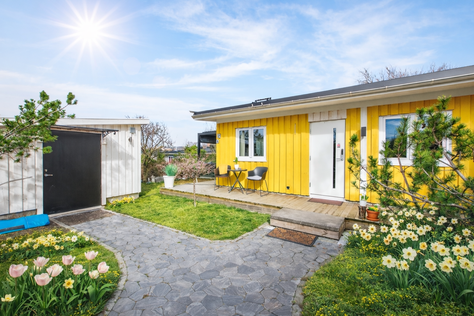 Straks er det vår og nå har du muligheten til å sikre deg denne før sommer.(blomster og været er AI-Generert) Galleribilde