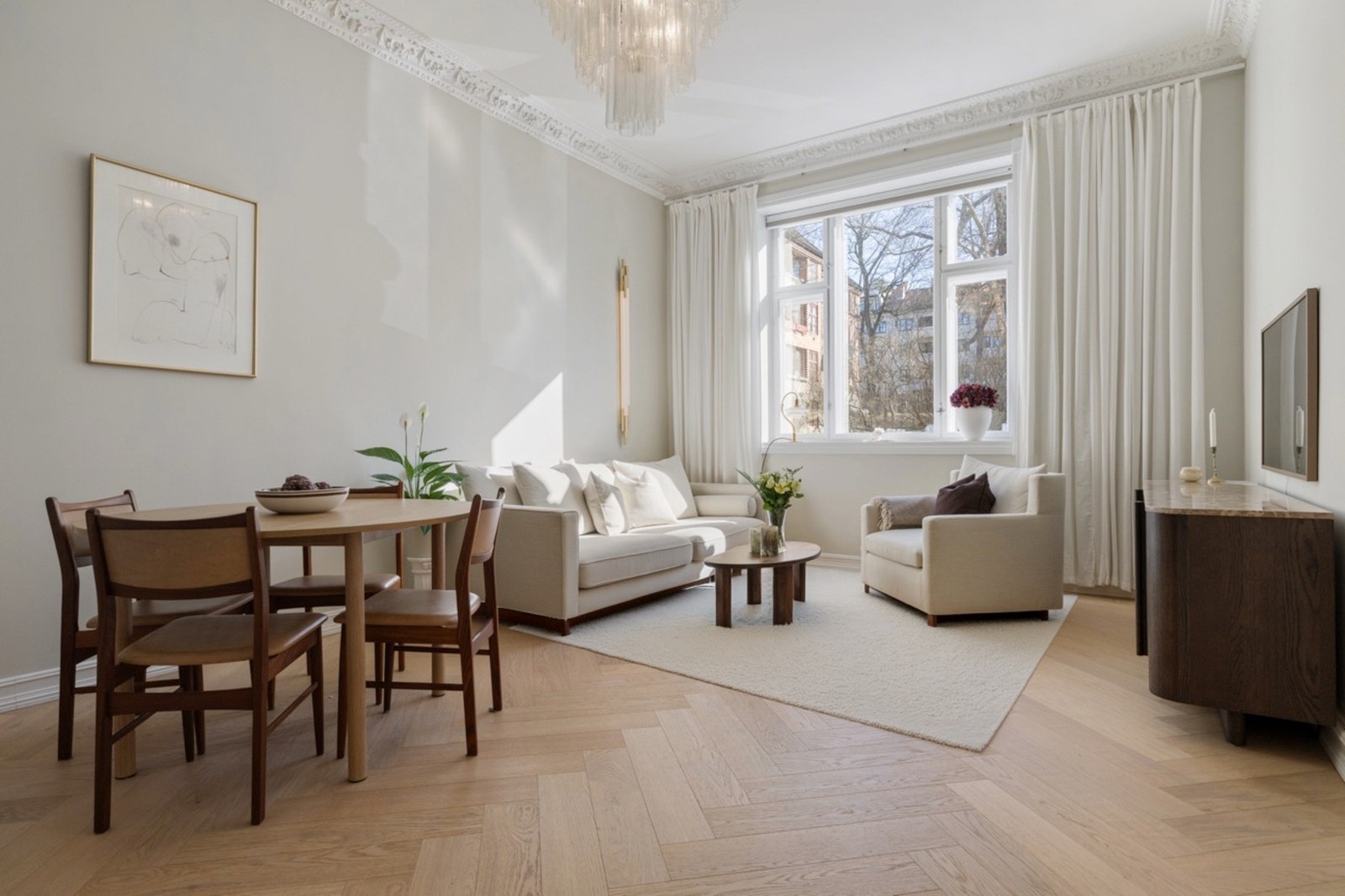 Fantastisk takhøyde på 3,24 meter. Galleribilde