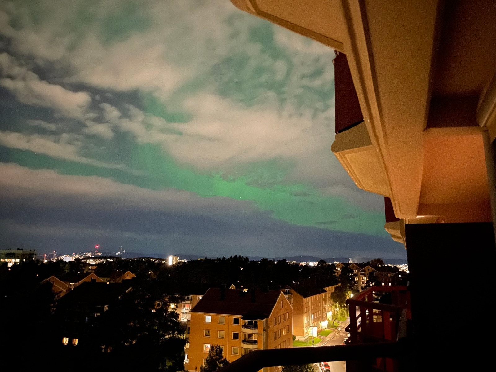 Privat bilde. Nordlys fra balkongen. Galleribilde