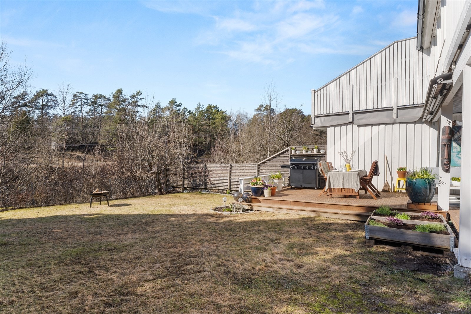 Hagen oppleves som veldig skjermet, nesten uten innsyn og med nydelige solforhold. Galleribilde