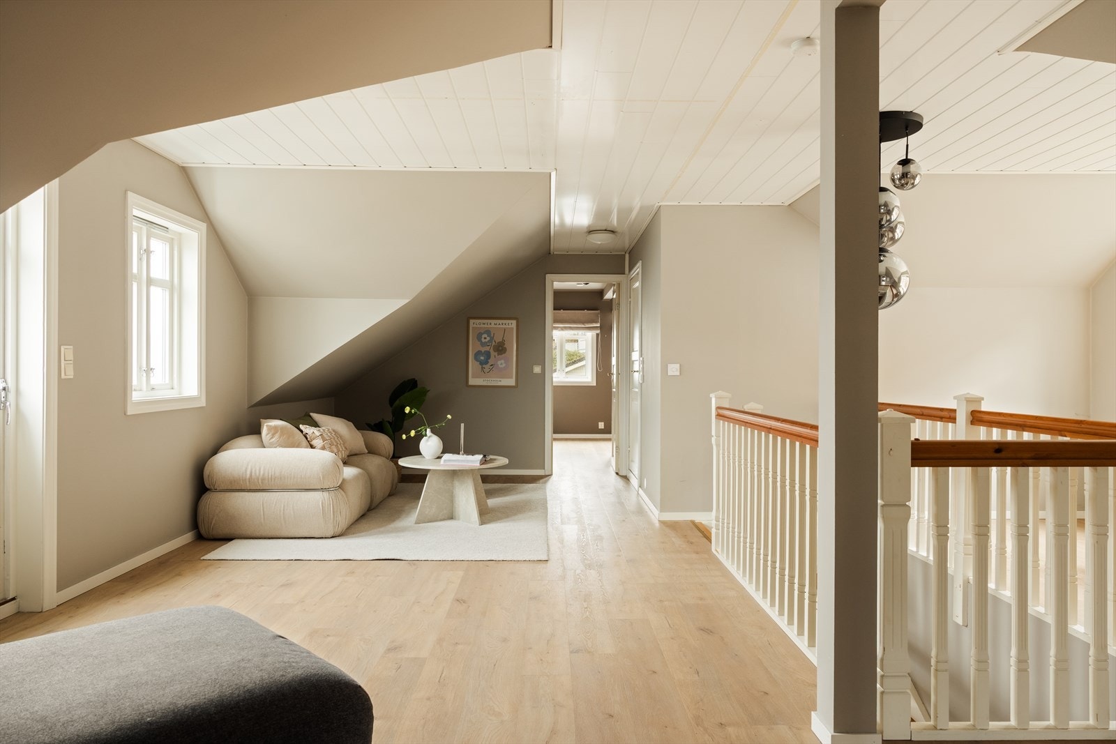 Deler av stuen har tidligere vært soverom og kan tilbakestilles etter behov. Galleribilde