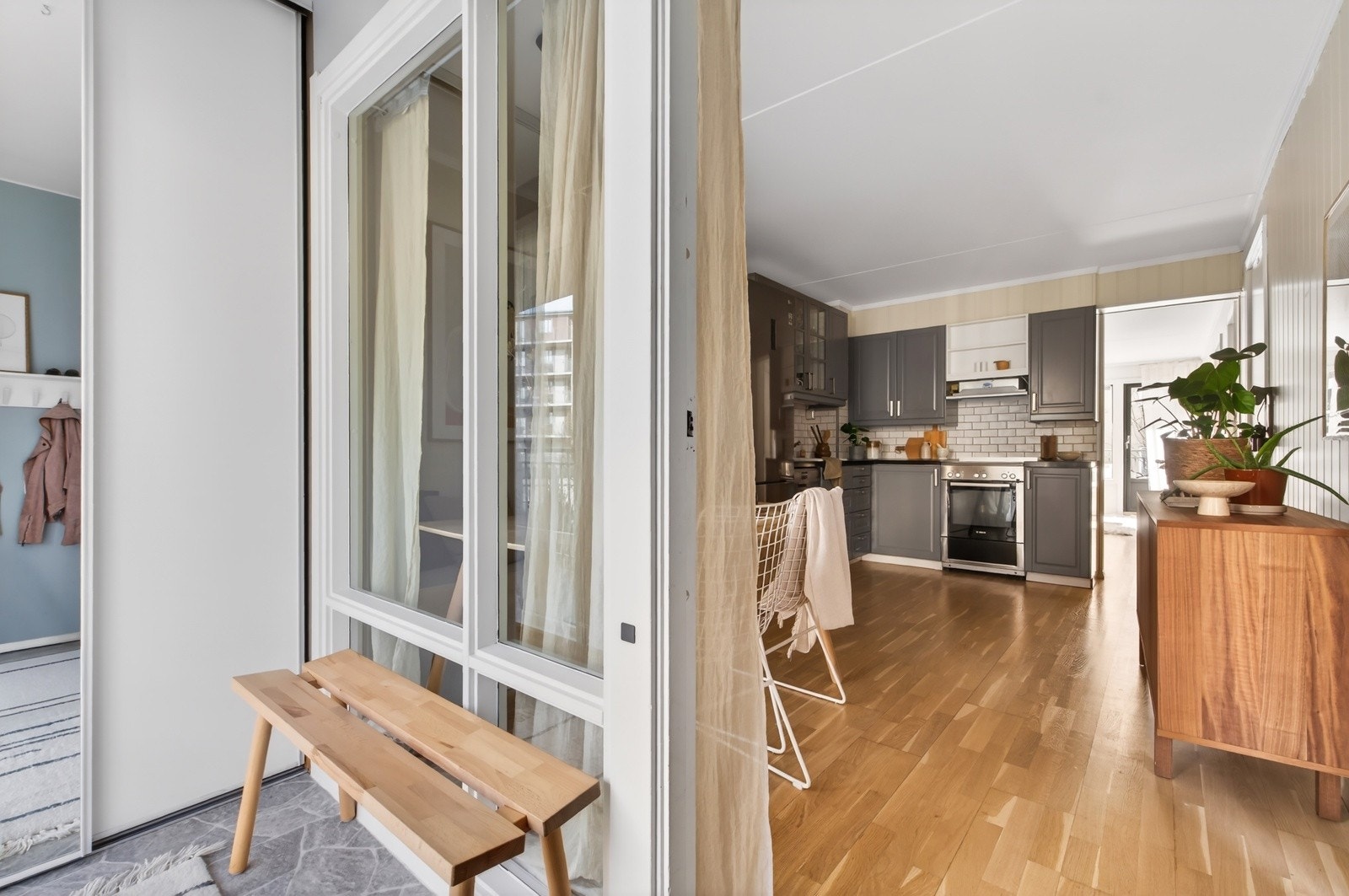 Leiligheten disponerer i tillegg en kjellerbod på ca. 4m², som gir ekstra lagringsplass. Galleribilde