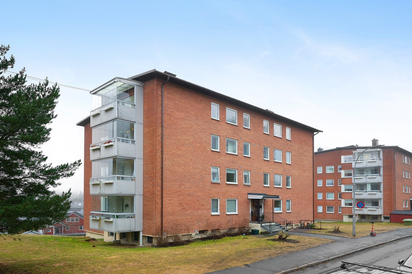 Leiligheten har en fin og sentral beliggenhet på Lambertseter. Galleribilde