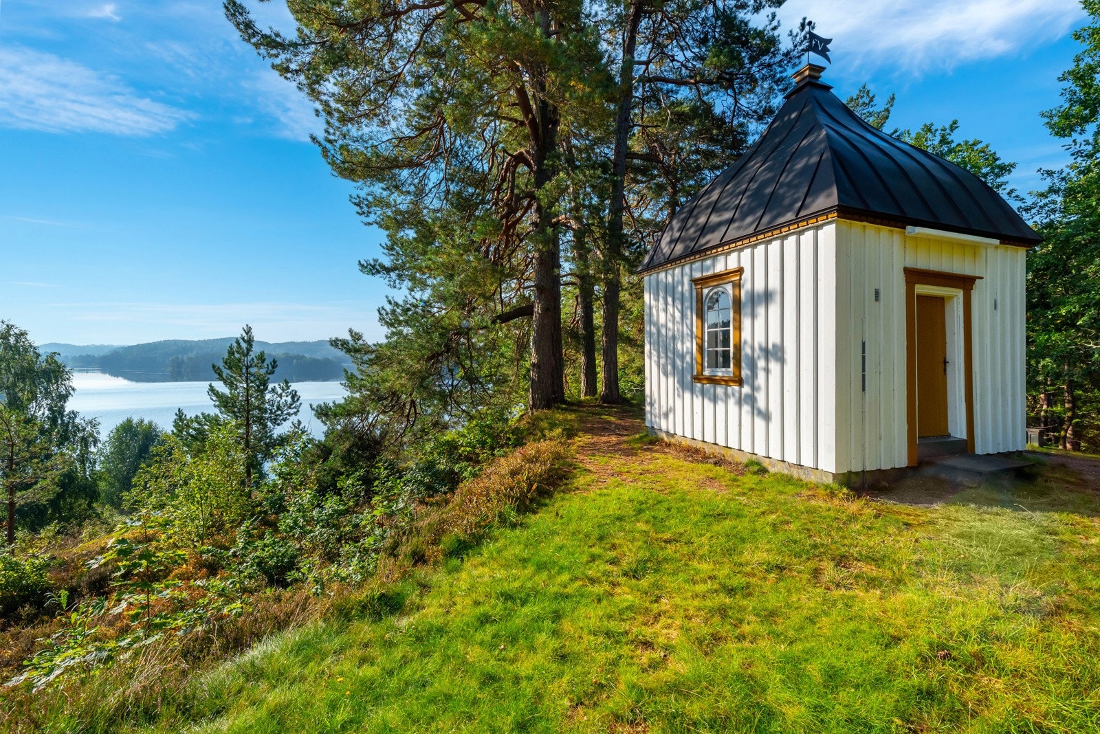 Lystheia - Flott utsikt over Trevann fra Lysthusheia Galleribilde