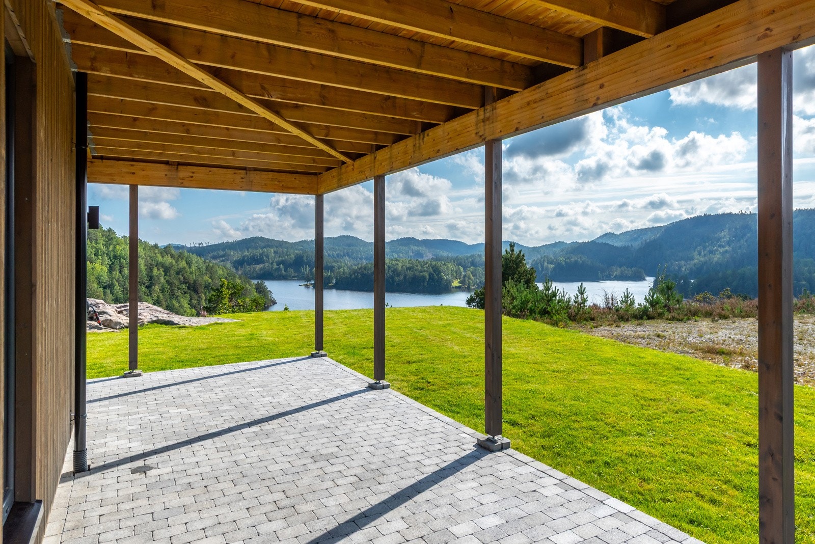 Her kan man nyte rolige dager og kvelder, med enkel tilgang til både skog og mark. Galleribilde