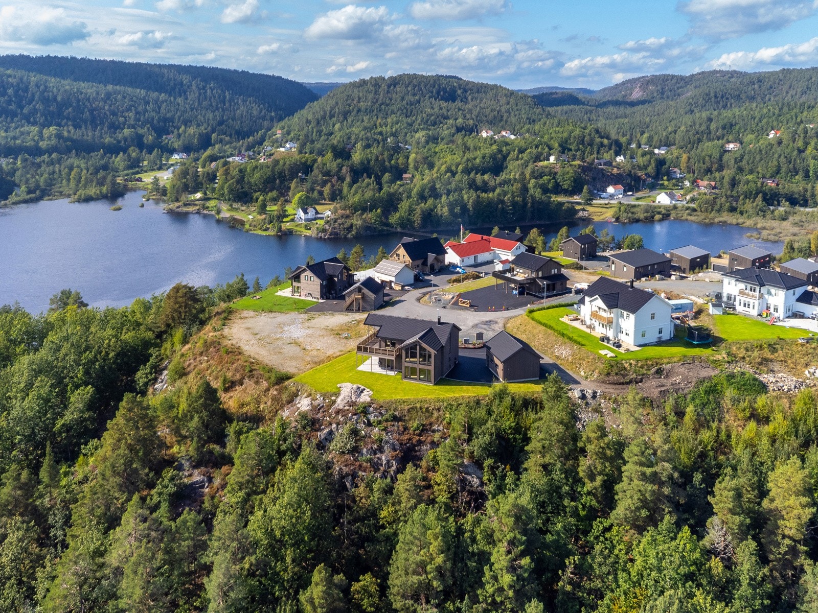 En moderne og innbydende enebolig fra 2024 Galleribilde