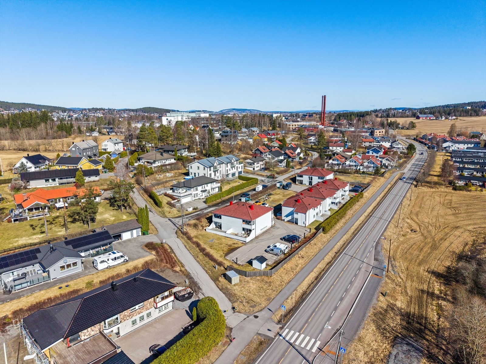 Her bor du med gangavstand til Ahus og under 2 minutter til nærmeste bussholdeplass. Galleribilde