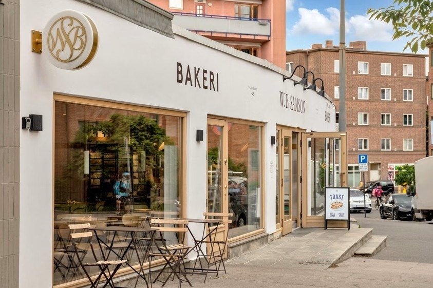 Hverdagslogistikken er enkel med Kiwi Rosenhoff kun ett minutts gange unna. Det er også mange hyggelige spisesteder i området. Galleribilde