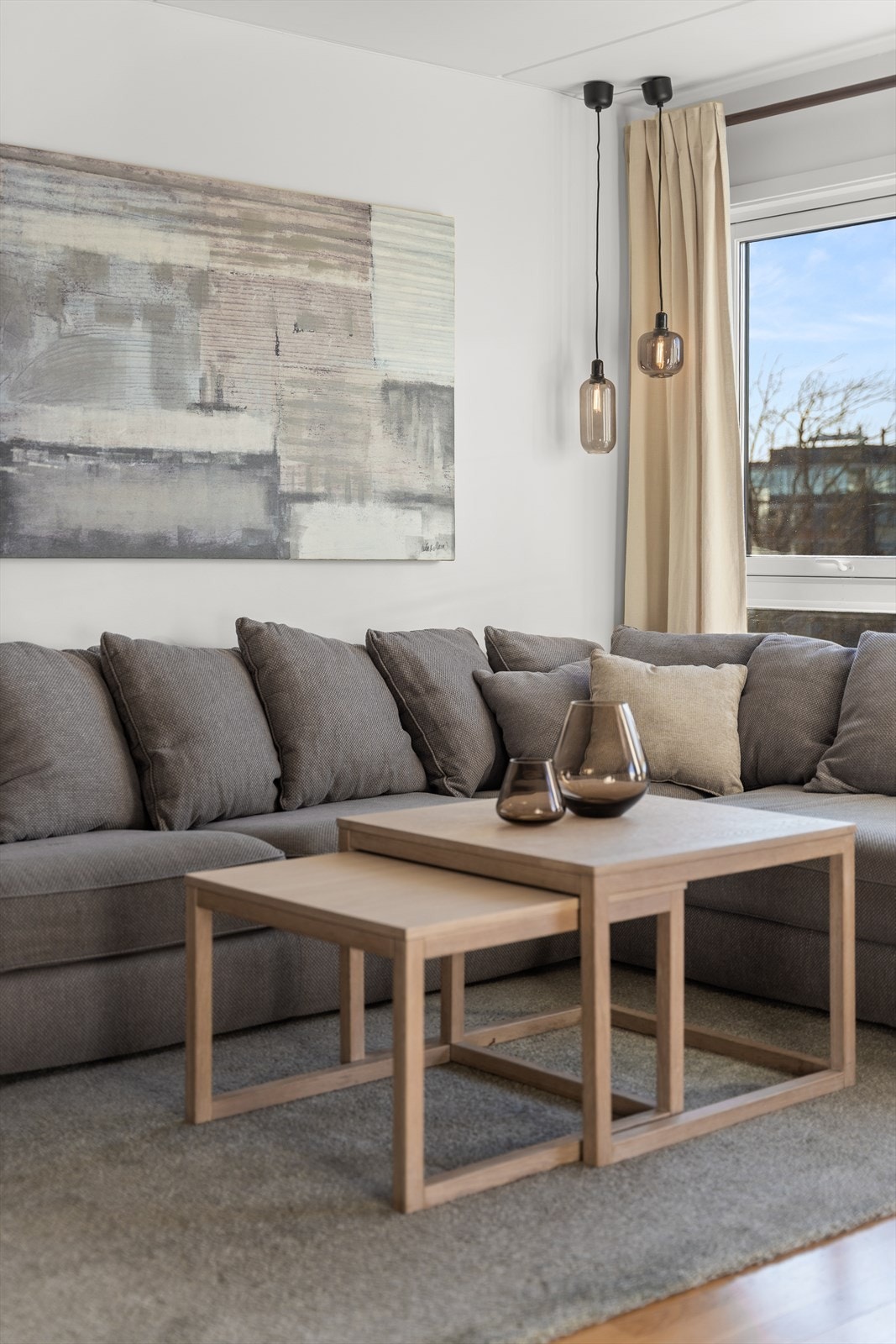 Varmtvann, fyring og TV/internett er inkludert i felleskostnadene. Balansert ventilasjon skaper et godt inneklima. Galleribilde