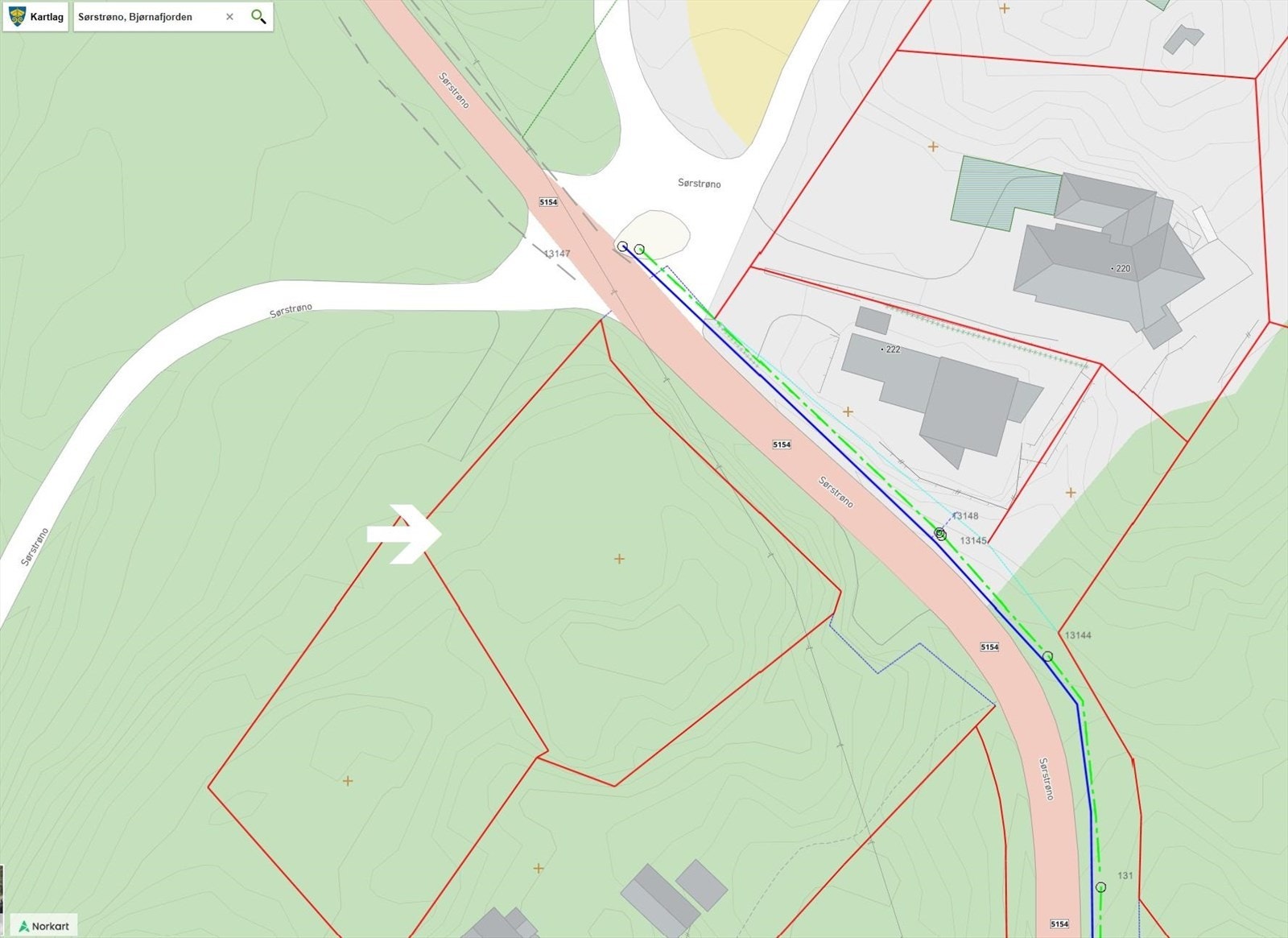 Vann og avløp ligger i lett tilgjengelig avstand. (her sees også de nøyaktige grensene. Se også basiskart i salgsoppgaven). Galleribilde