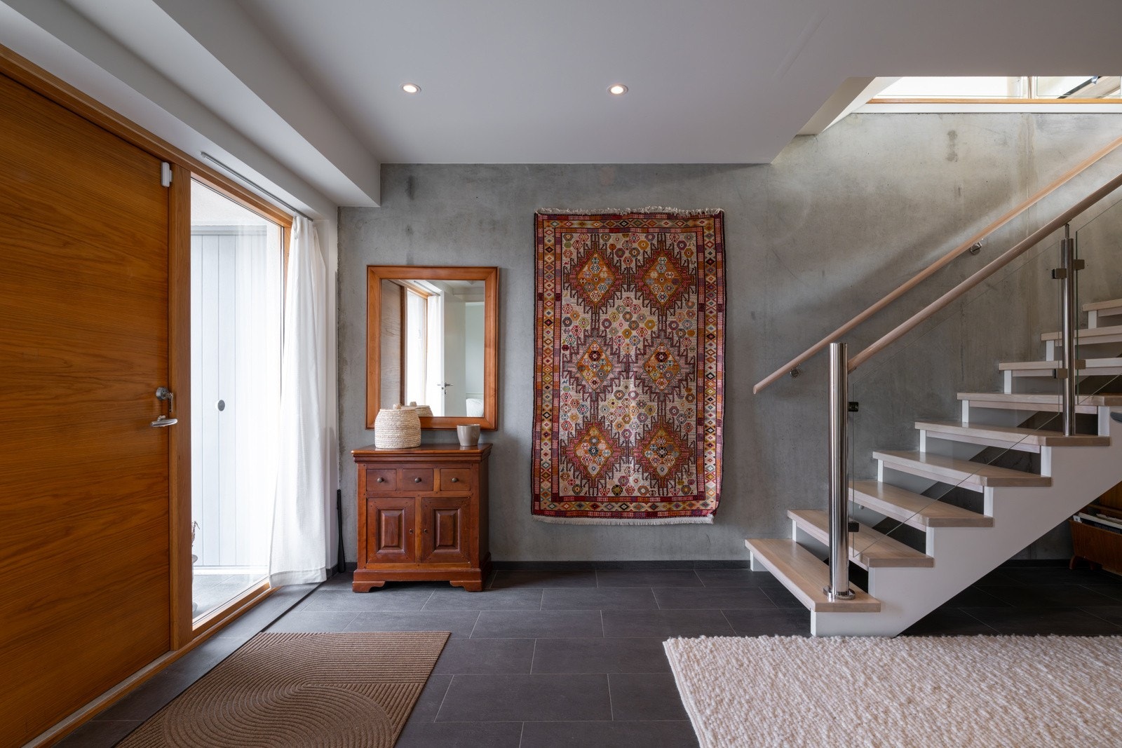 Det er god plass til garderobeløsninger og annen oppbevaring etter behov. Galleribilde