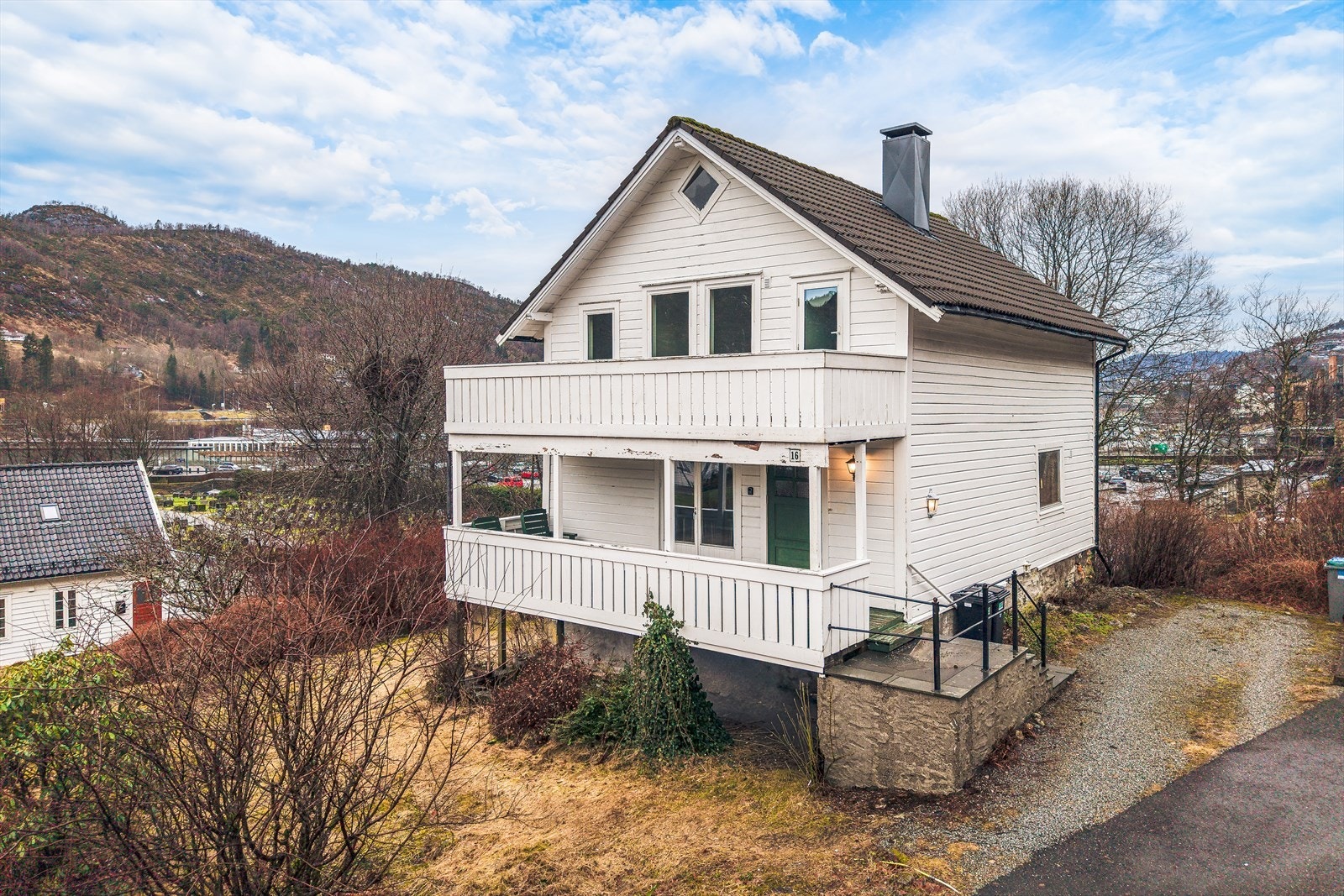 Takk for besøket og velkommen på visning. Husk å melde deg på ved å benytte - Visningspåmelding - eller kontakte megler på tlf. 90 55 23 88. Vel møtt! Galleribilde