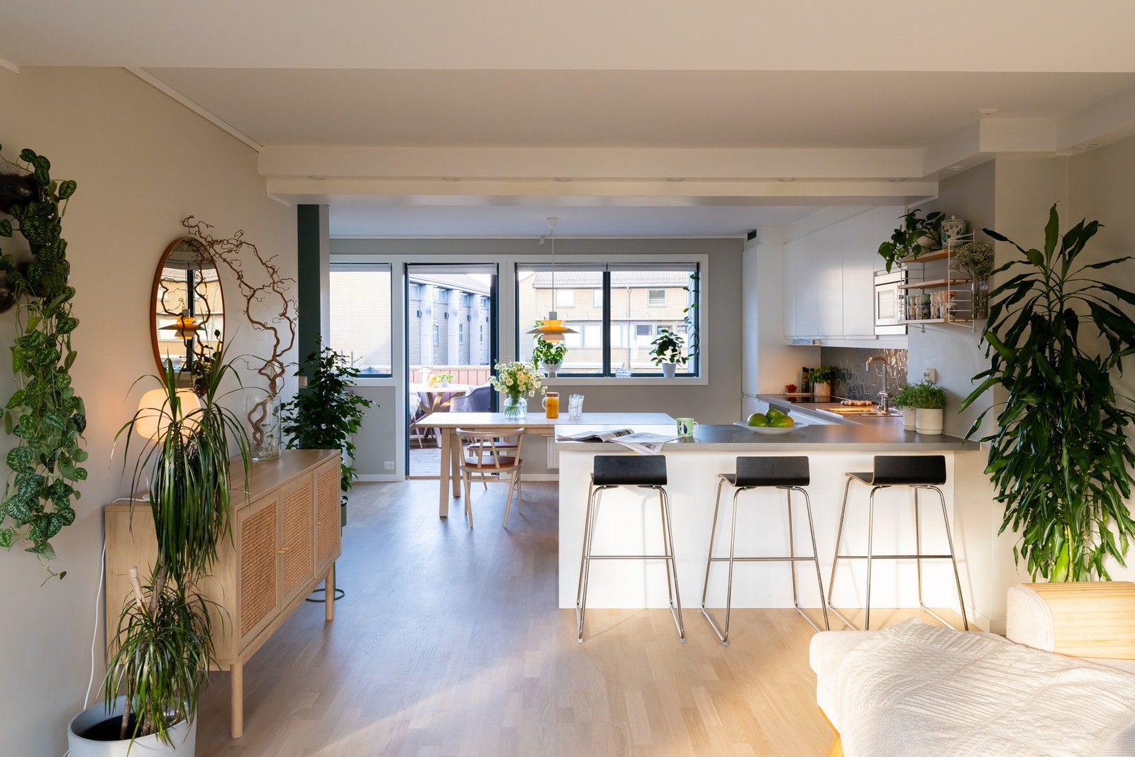 Hele boligen har balansert ventilasjon. Dette gir et godt inneklima og bomiljø. Galleribilde