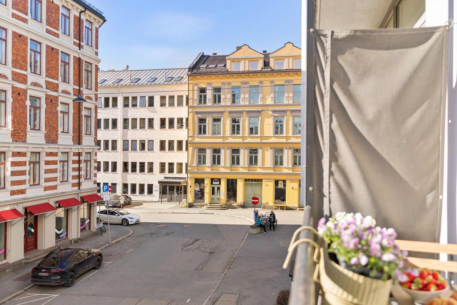 Enveiskjørt gate utenfor leiligheten Galleribilde