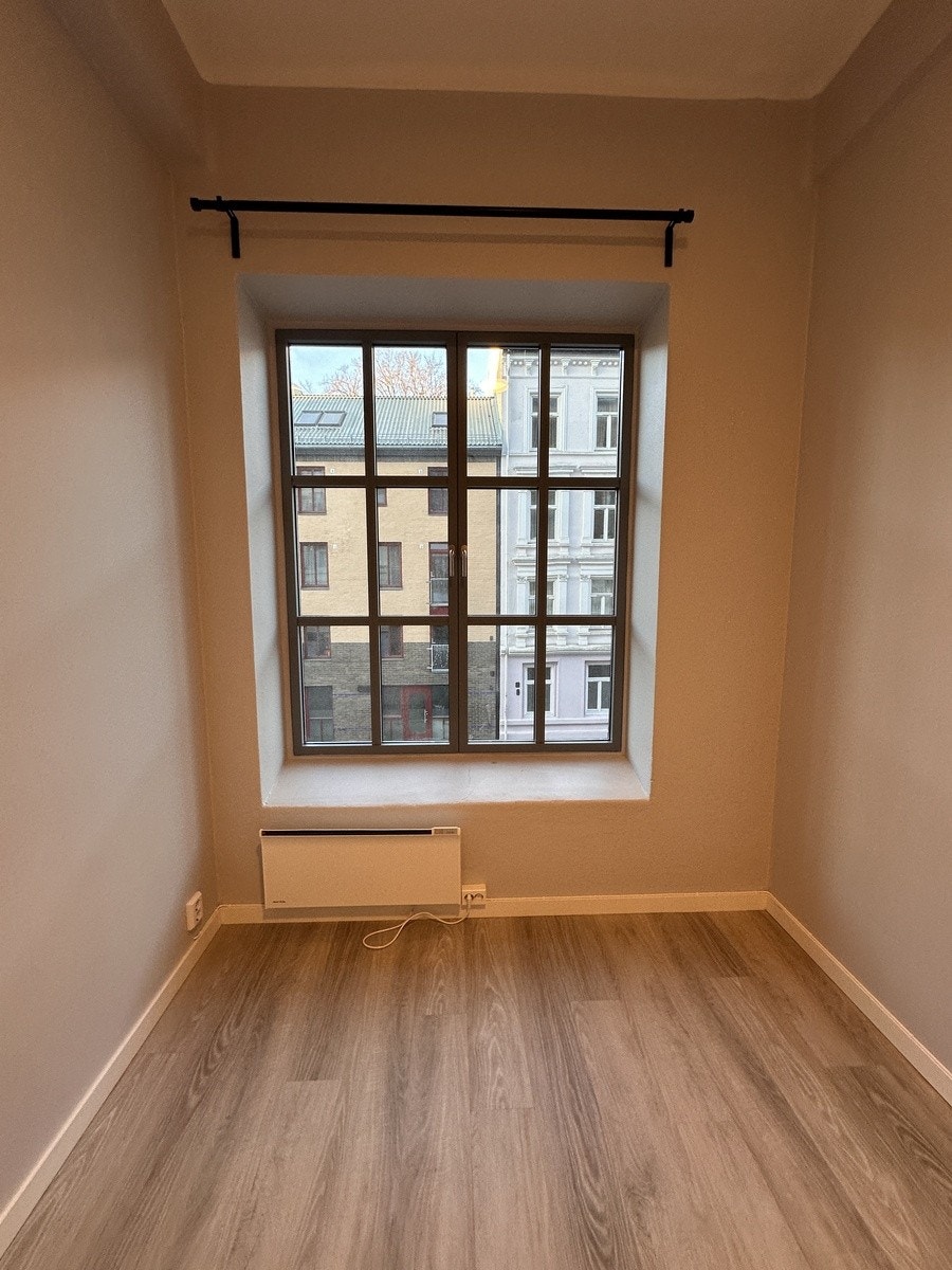God plass til stor dobbeltseng Galleribilde