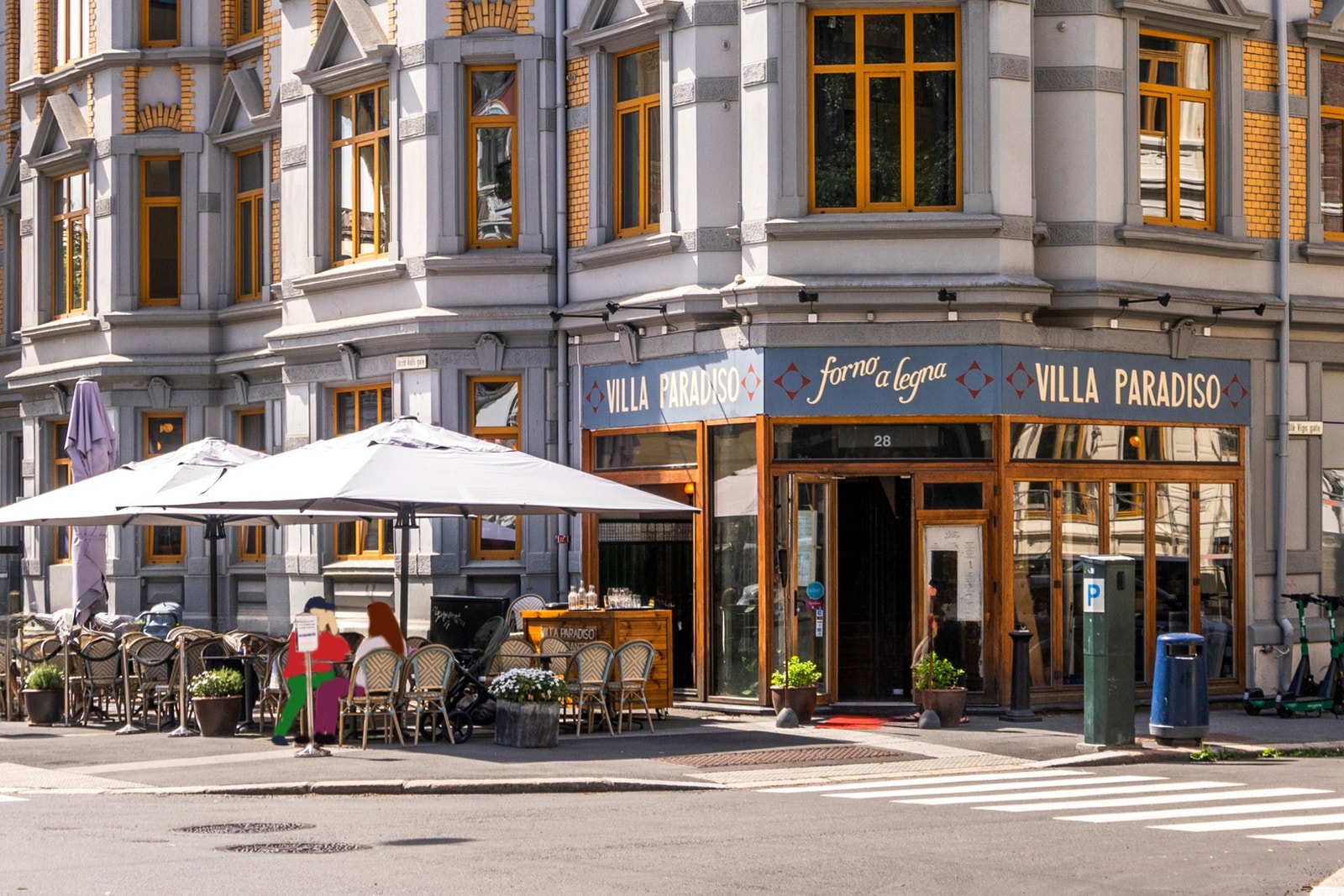 Her bor du sentralt med nærhet til "alt" hovedstaden har å tilby Galleribilde